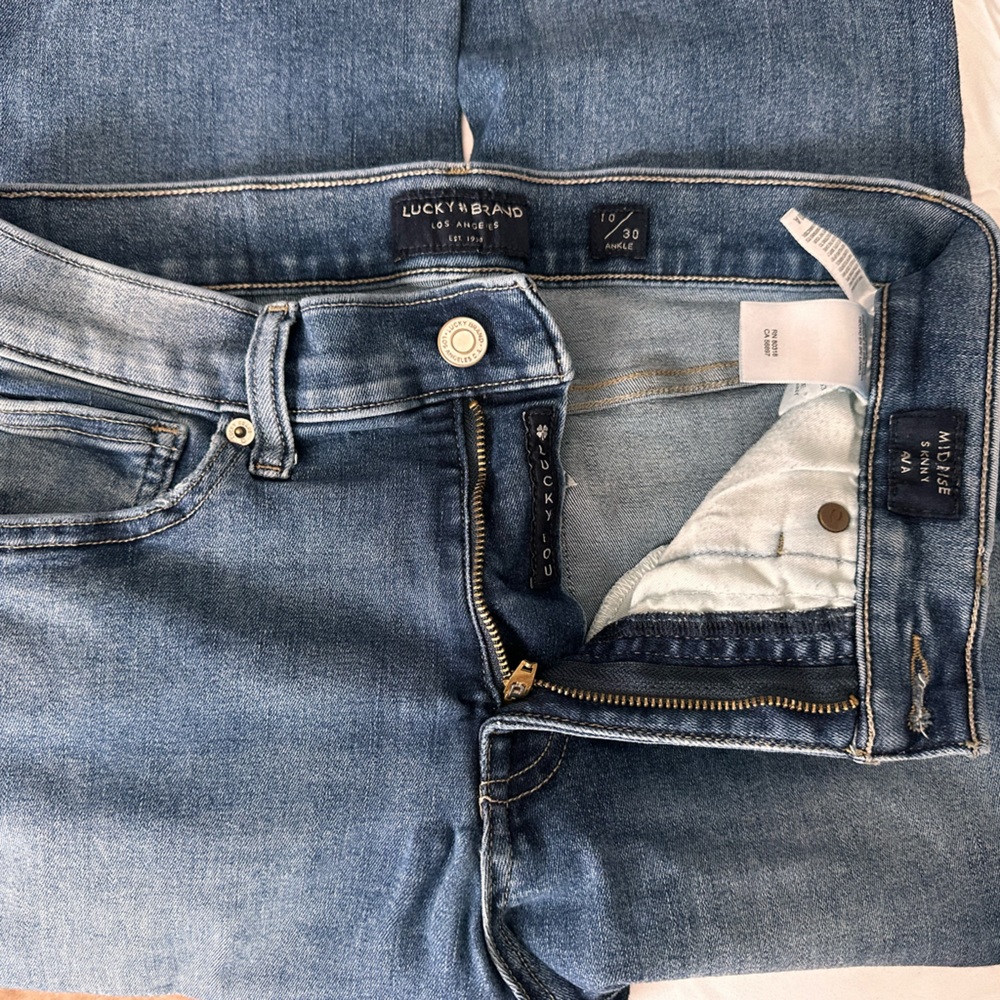 Lucky Brand Ava skinny jeans in women’s size 10 ankle.